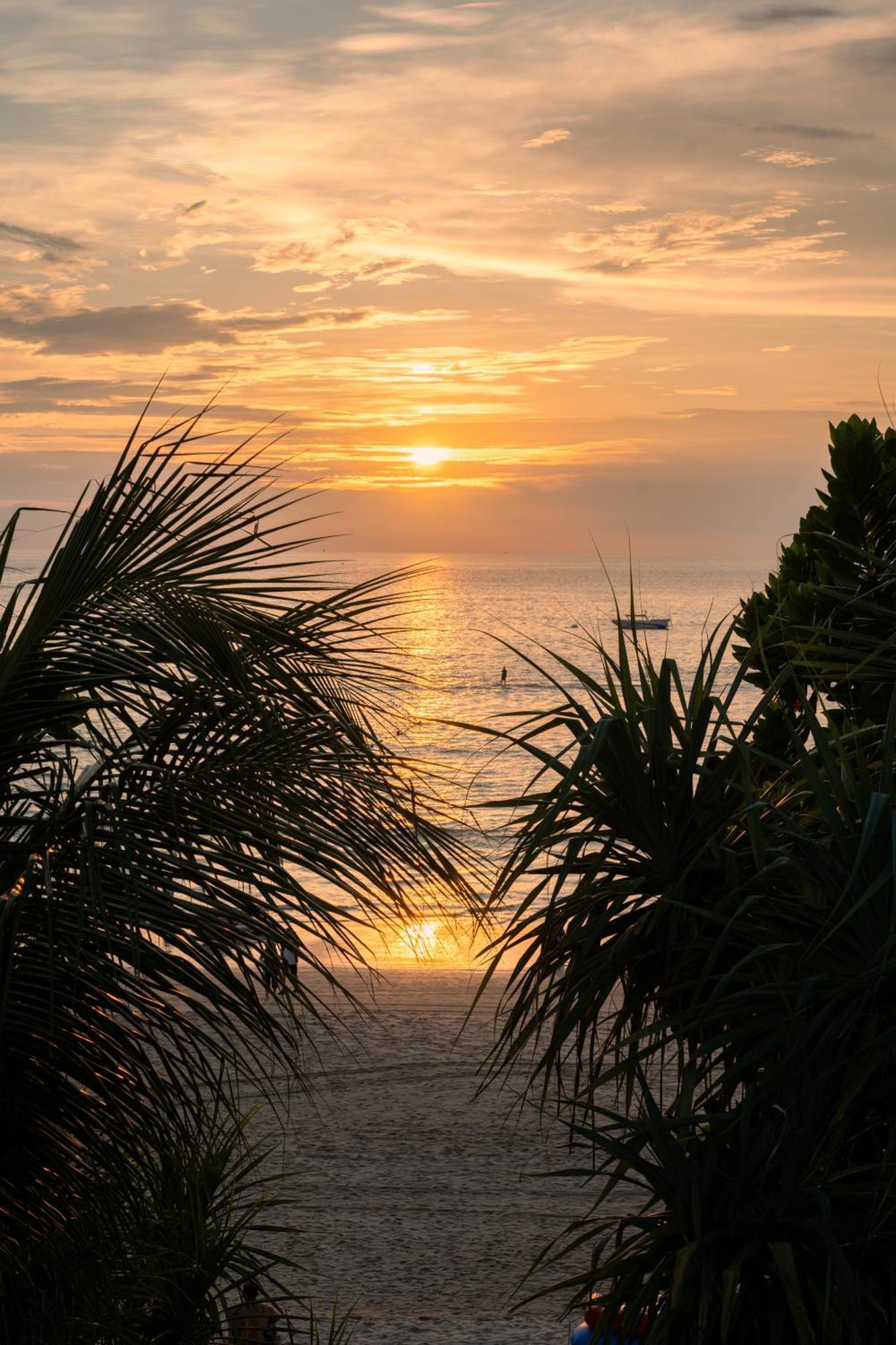 La Flora Resort Patong Εξωτερικό φωτογραφία